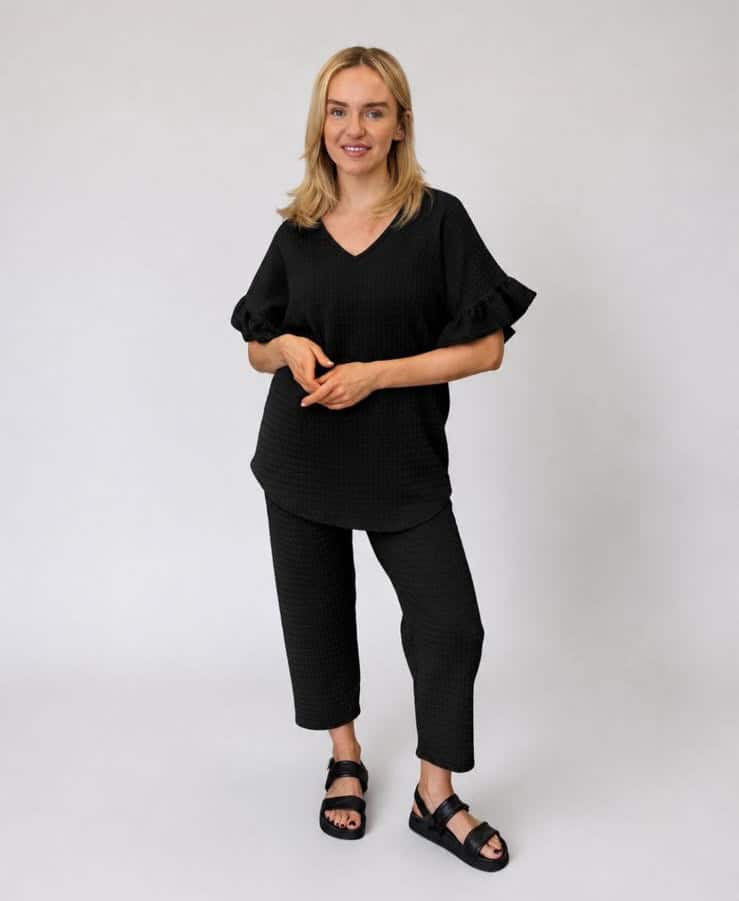 CARLY Frill sleeve – BLACK