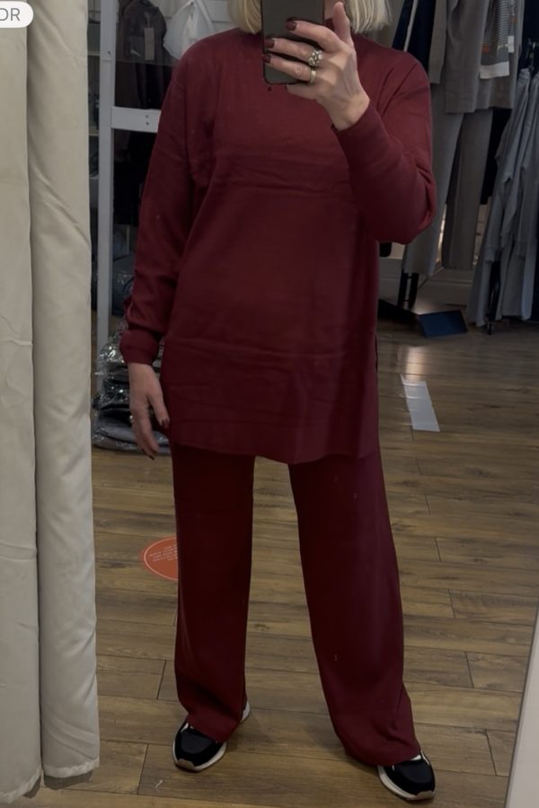 LILY Luxury Knitted Set One Size fits 8 to 16